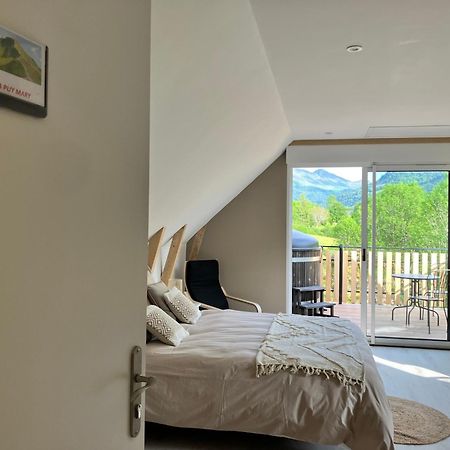 La Puy Mary Bed & Breakfast Le Falgoux Екстериор снимка